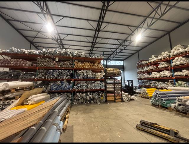 518M² WAREHOUSE TO LET IN STIKLAND INDUSTRIAL